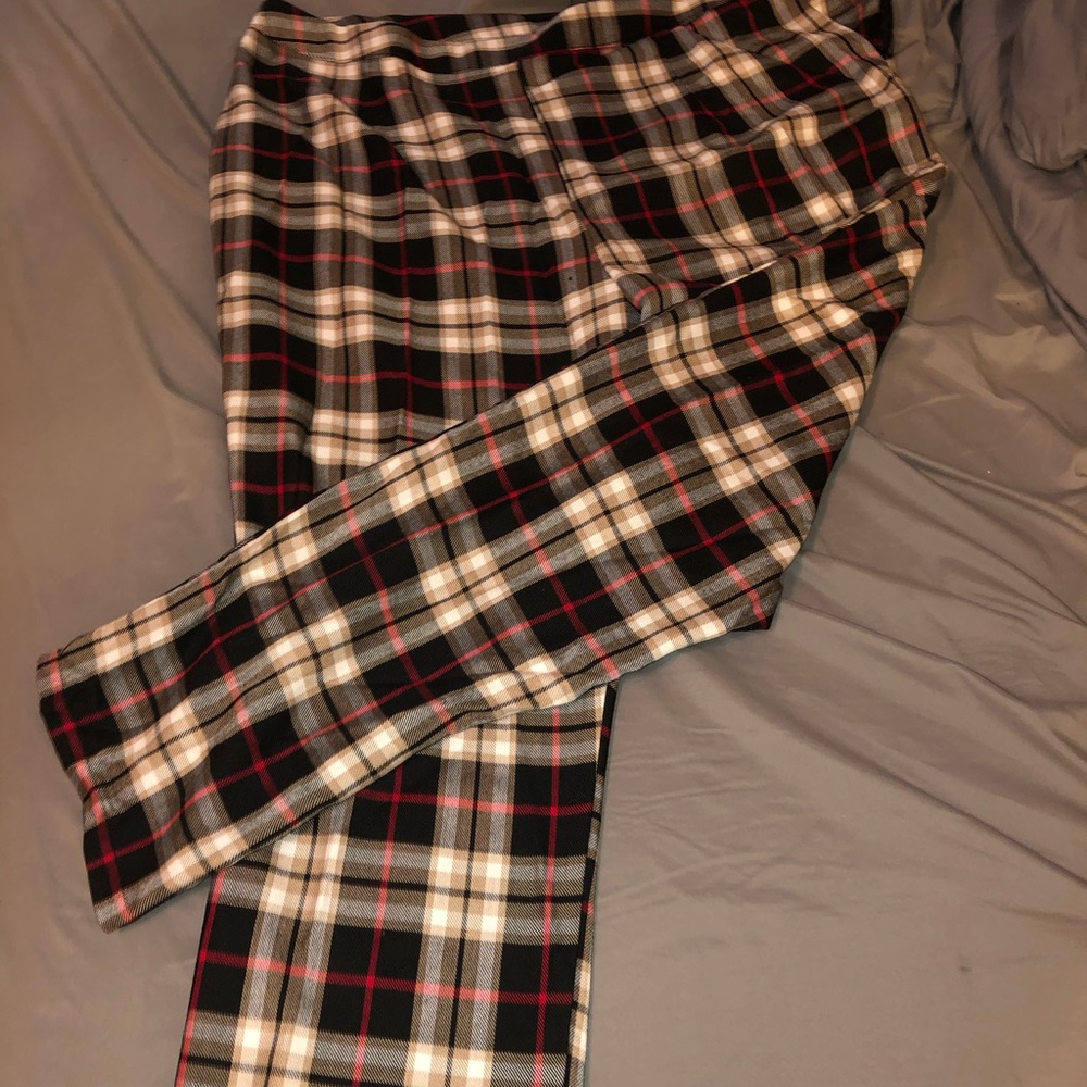 16 Plaid tapered pants